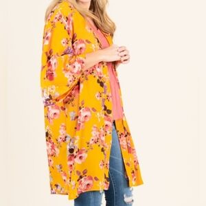 Agnes & Dora Gold Floral Kimono